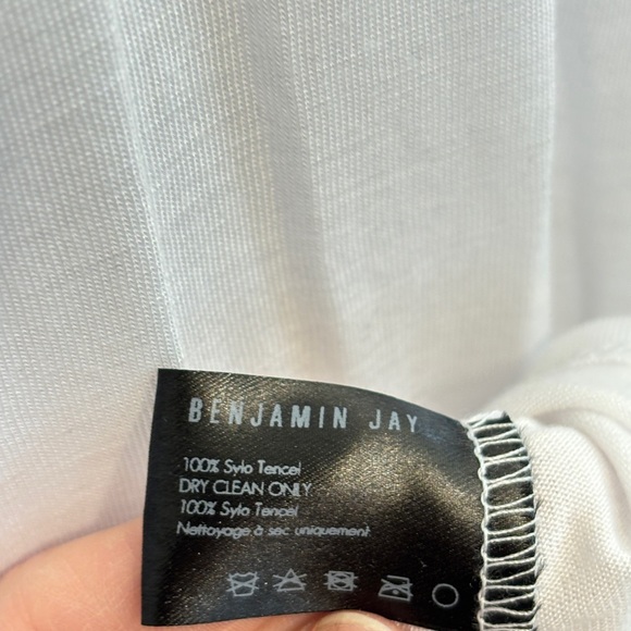 White Short Sleeve Tee - Picture 4 of 4